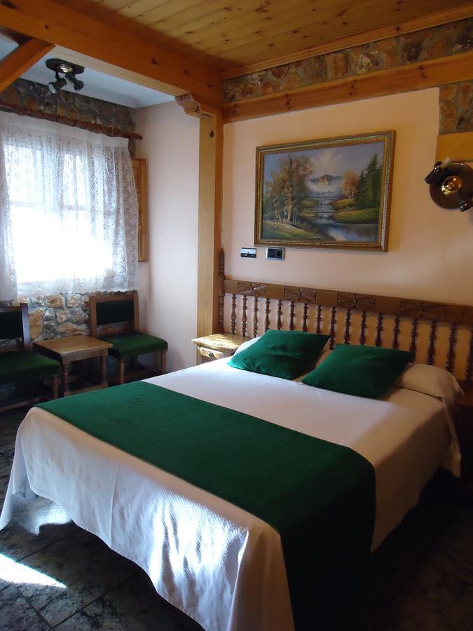 Picon Del Conde Hotel Monasterio de Rodilla Buitenkant foto