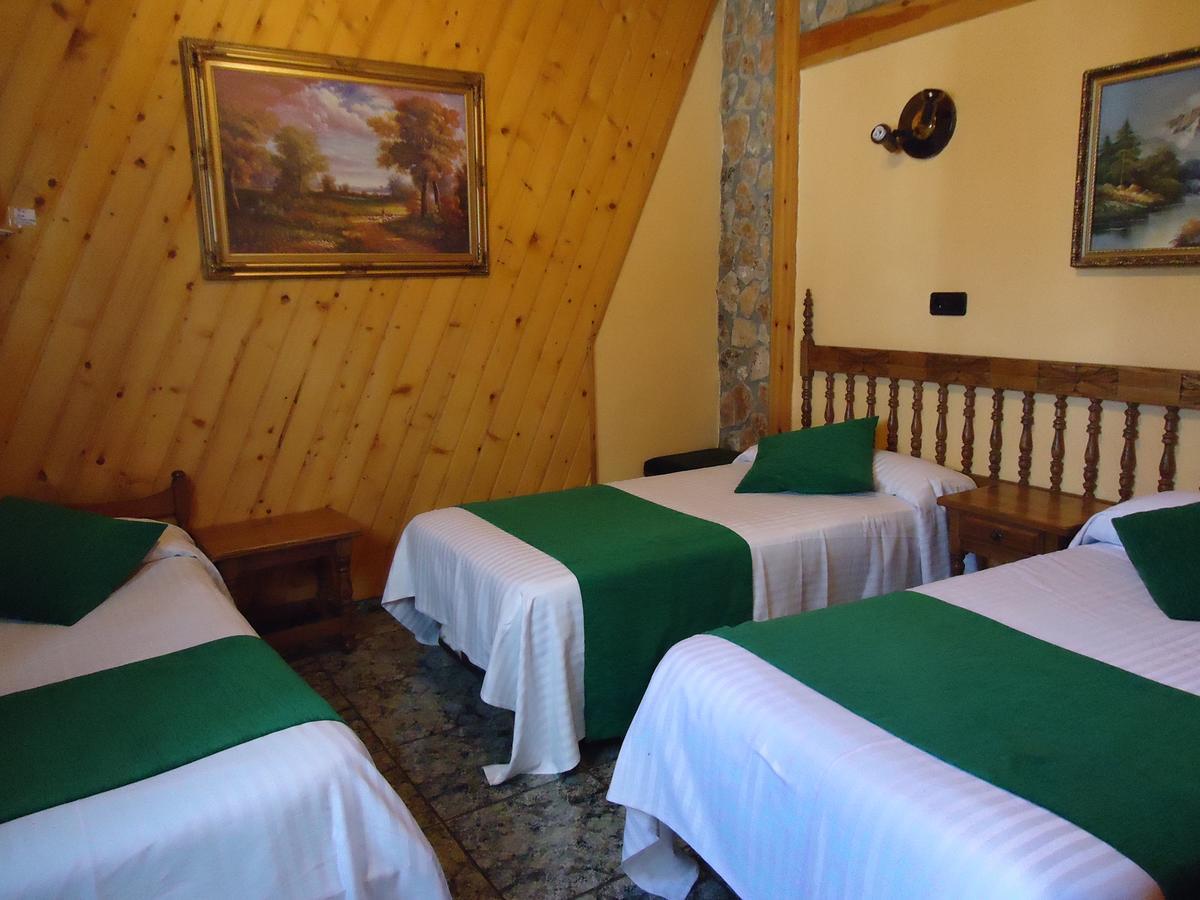 Picon Del Conde Hotel Monasterio de Rodilla Buitenkant foto