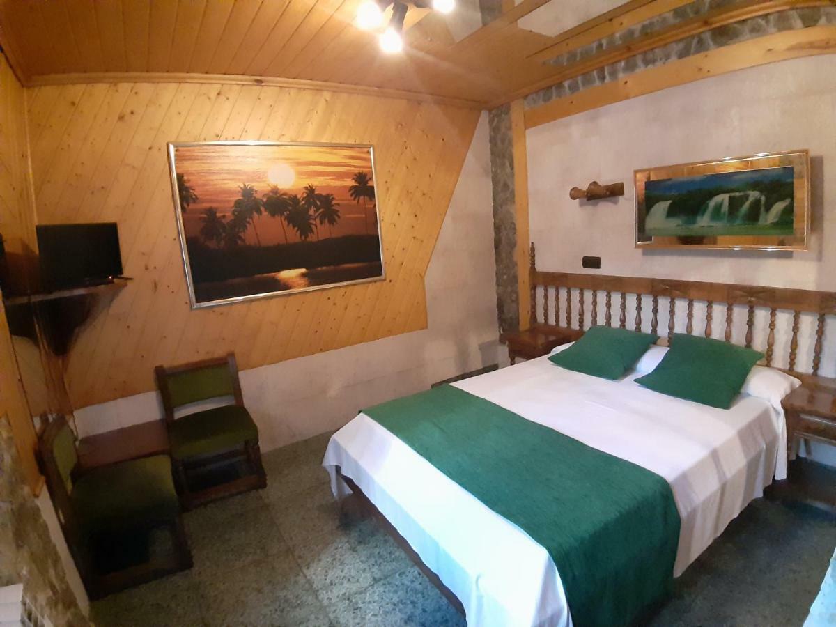 Picon Del Conde Hotel Monasterio de Rodilla Buitenkant foto